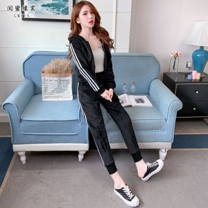 疯狂添女人下面69互添
